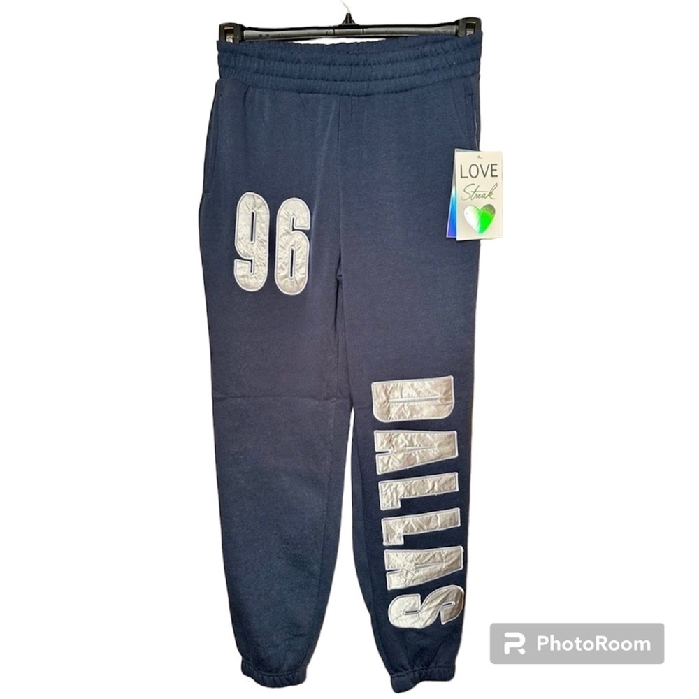NWT Love Streak size small Dallas sweatpants